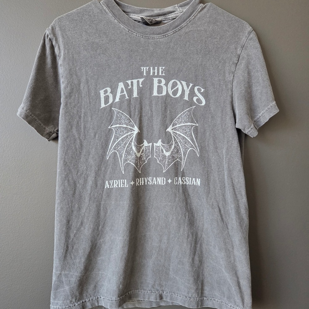 Bat Boys Azriel Rhysand Cassian ACOTAR Graphic T Shirt Small Booktok Tee Comfort